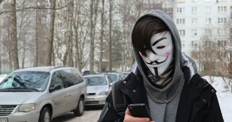 Deepfake CEO fraud: AI voice scams and finance risk